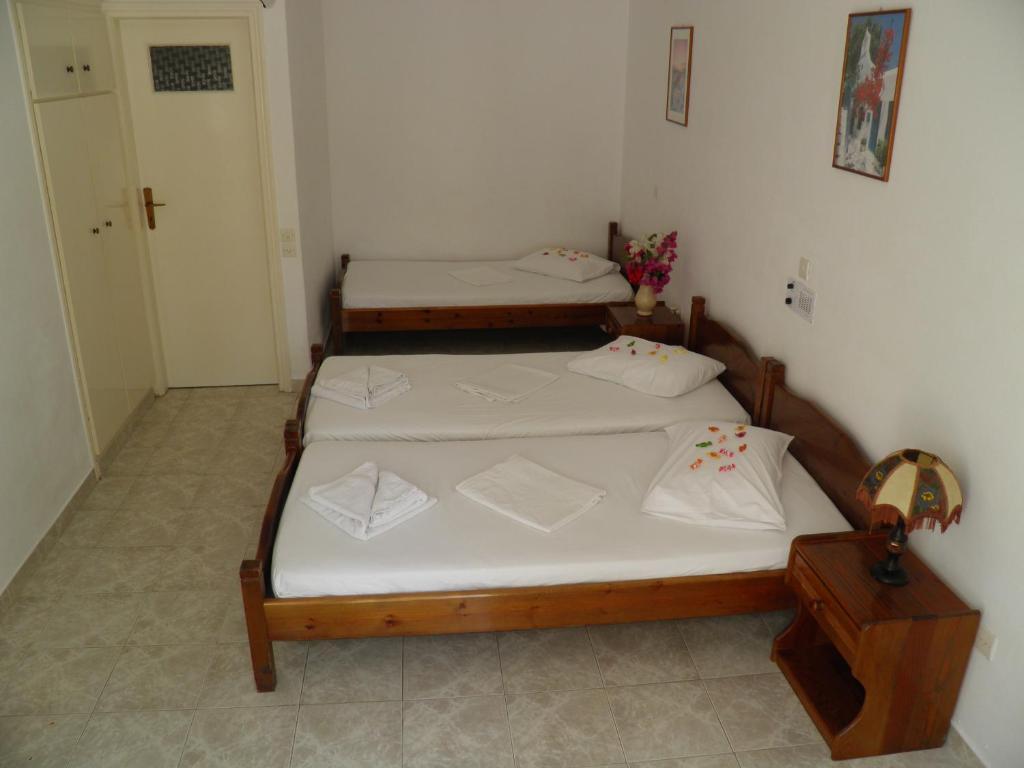 Levante Beach Hotel Kamari  Room photo